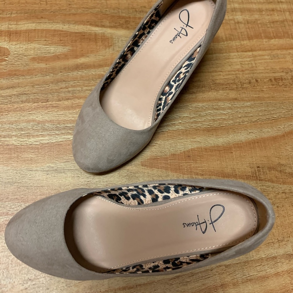 J.Adams Wedge MOLLI